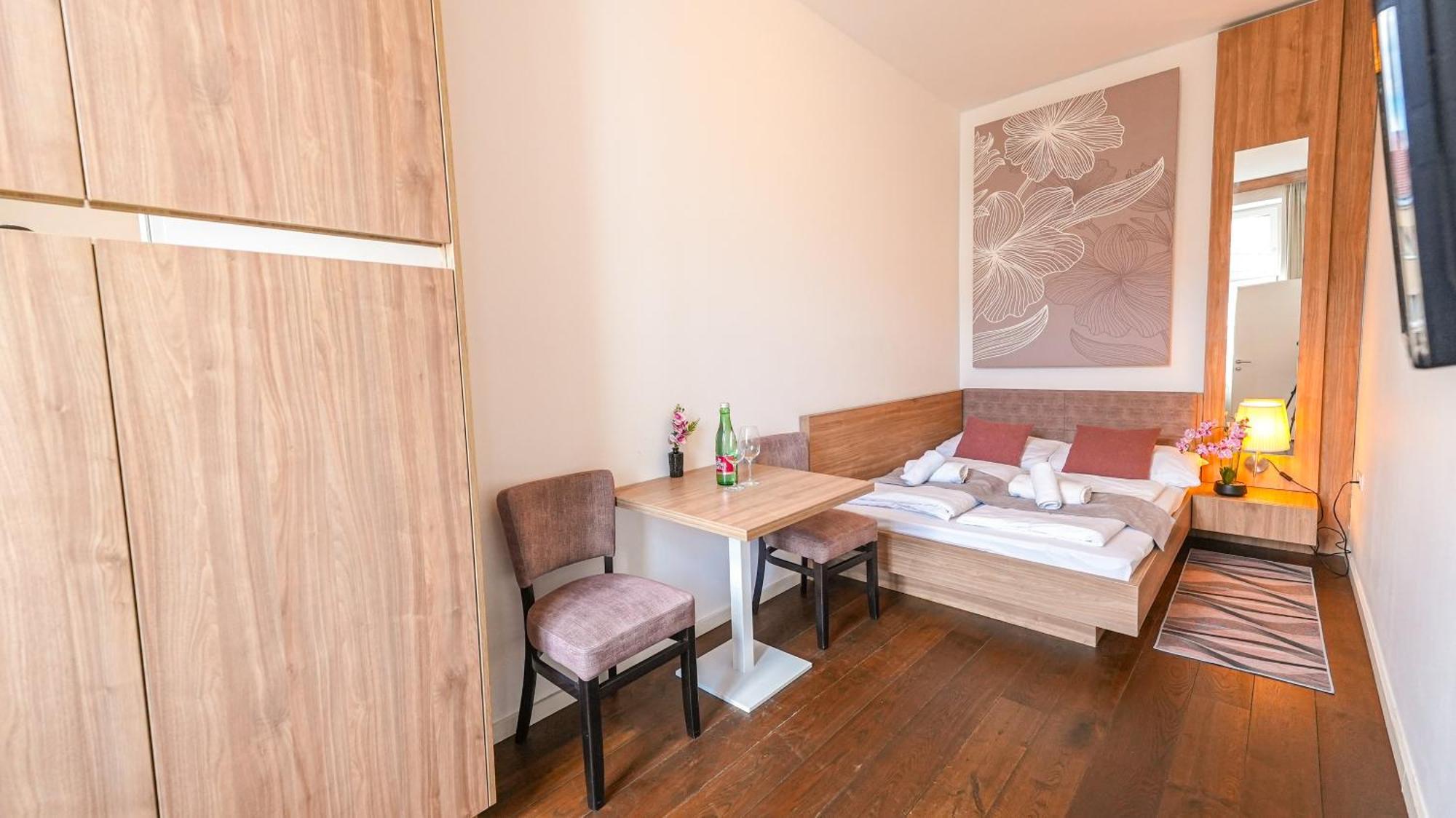 Christiano Hauptbahnhof | Contactless Check-in Apartment *